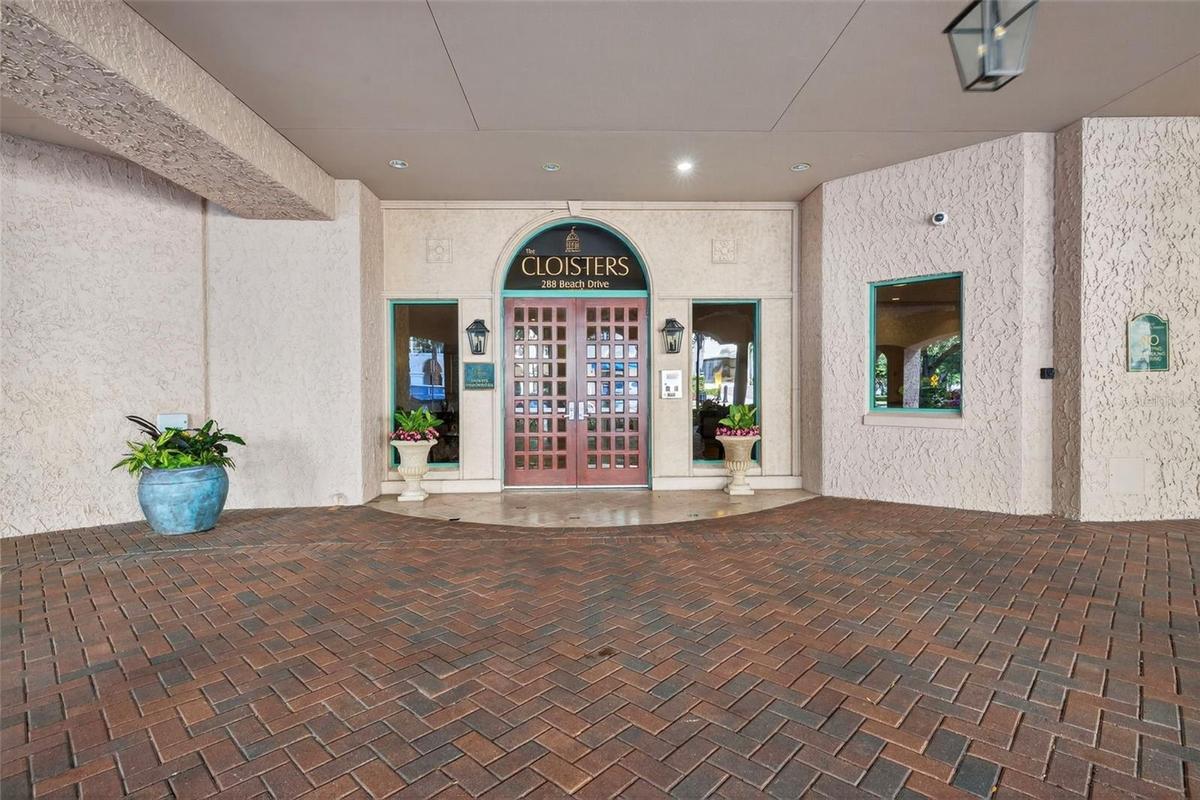 Front - Cloisters on Beach Drive