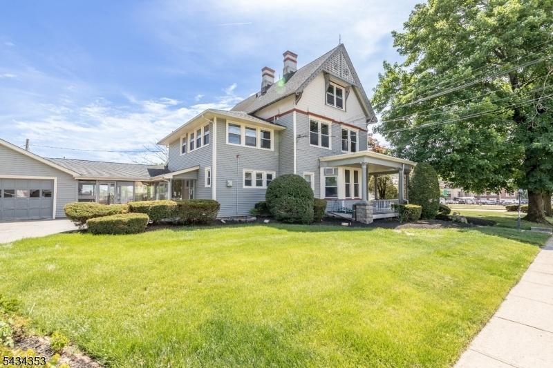 Side view from Ford Ave