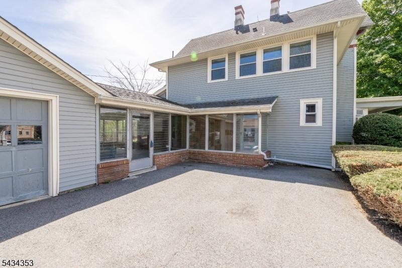Breezeway entrance from side