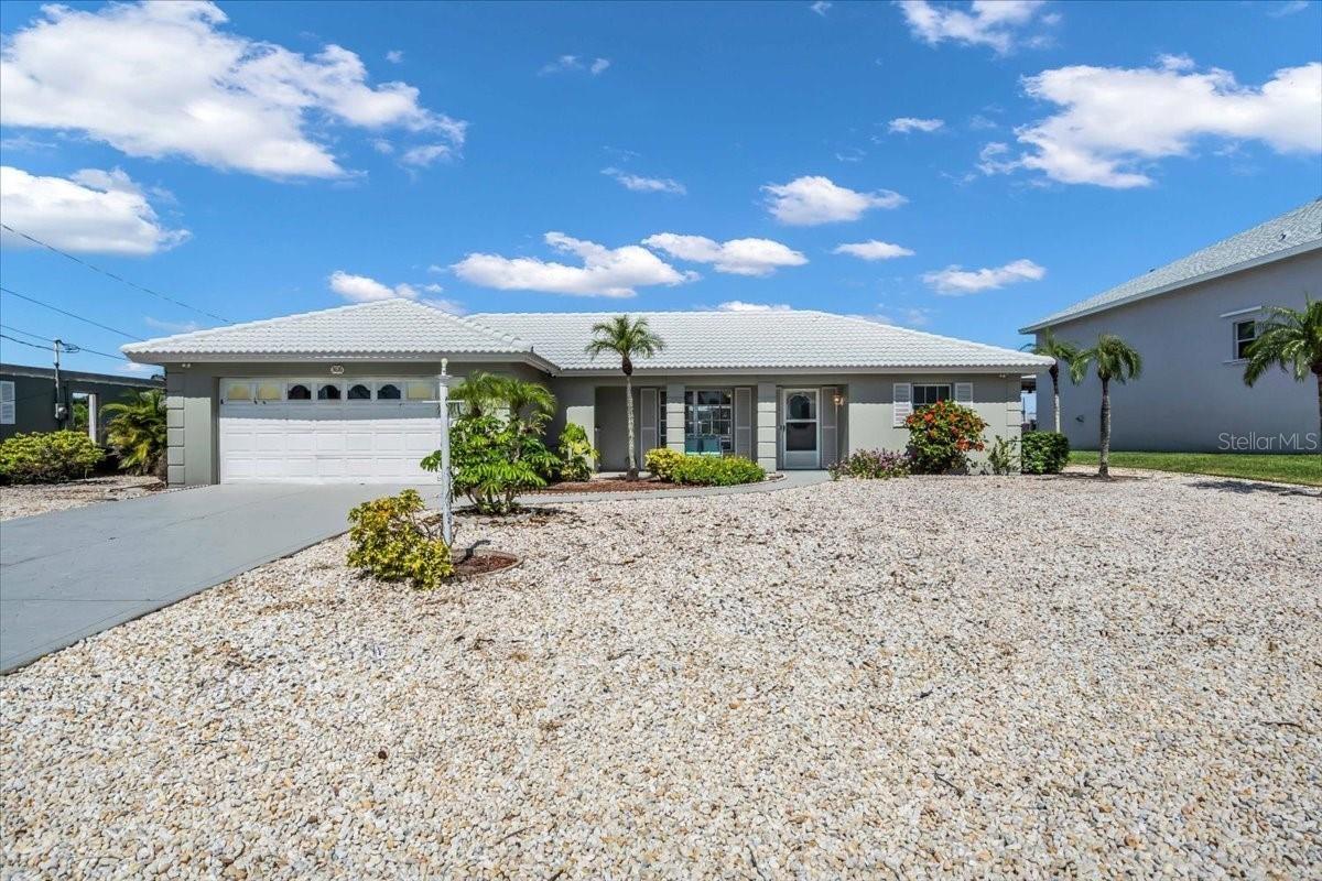 Front | 3816 ROYAL PALM DR, BRADENTON, FL 34210