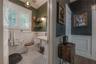 Guest bathroom (downstairs)