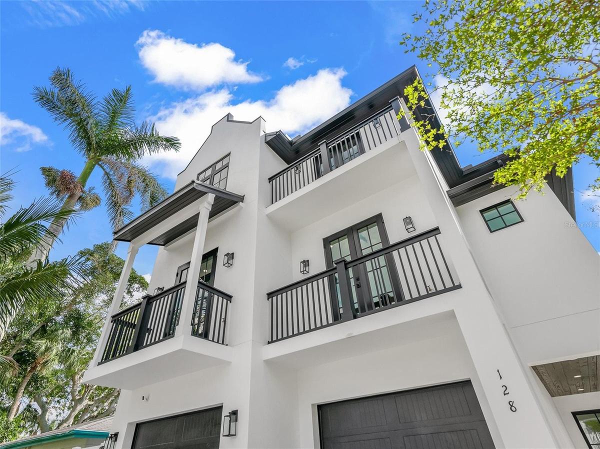 128 Fillmore Sarasota FL 34236  MLS# A4686935