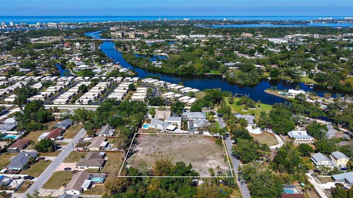 2.5 miles from Siesta Key