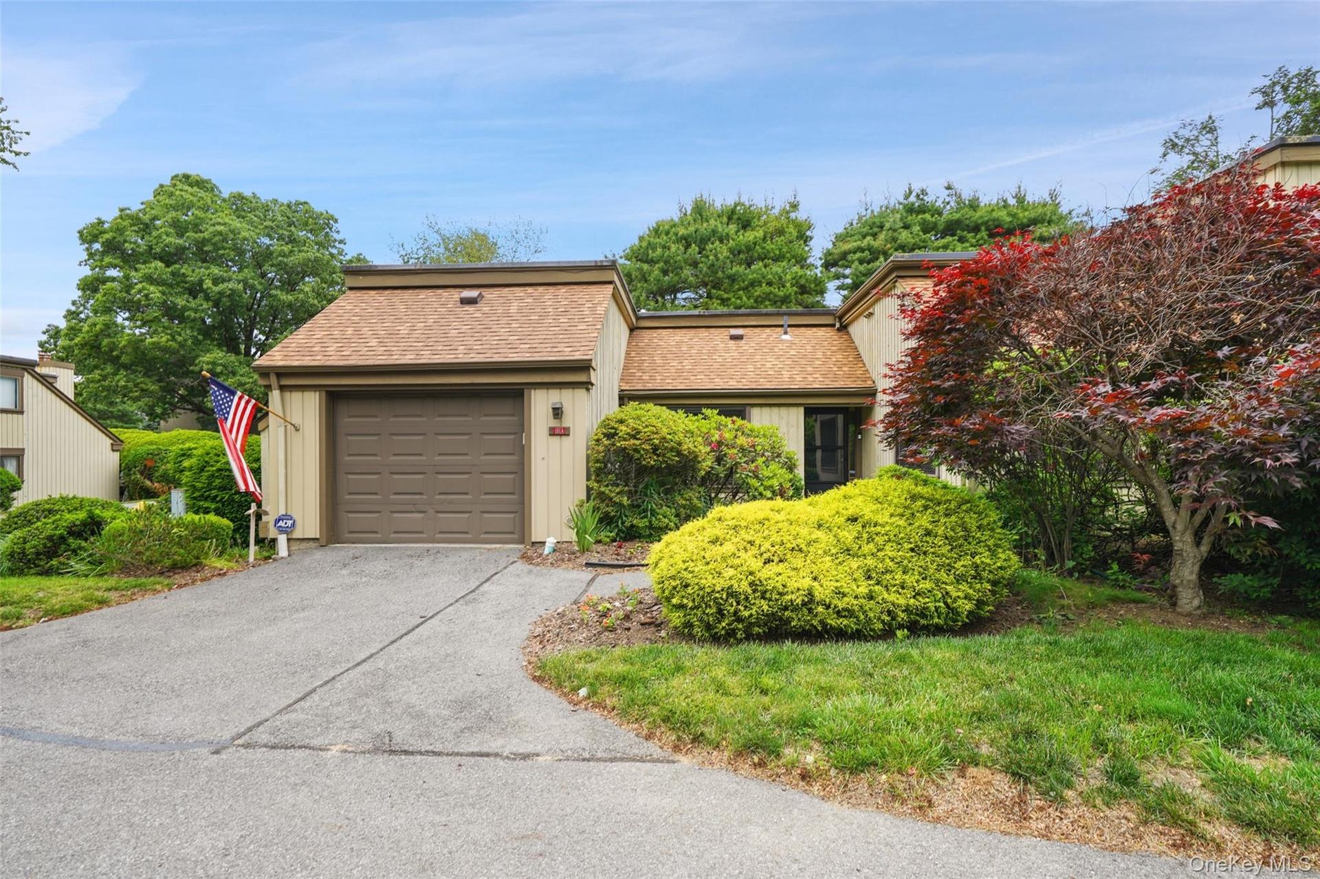 Welcome to 101A Heritage Hills! 2-bedrooms, 2-baths, 1-level, end unit