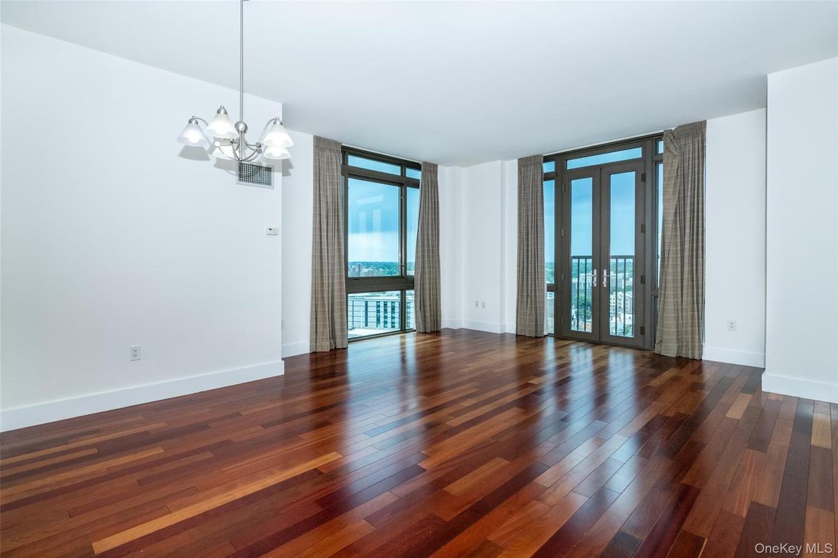 Dining area/Living room