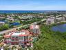 So close to Jupiter Beach!! Walk to nearby restaurants!