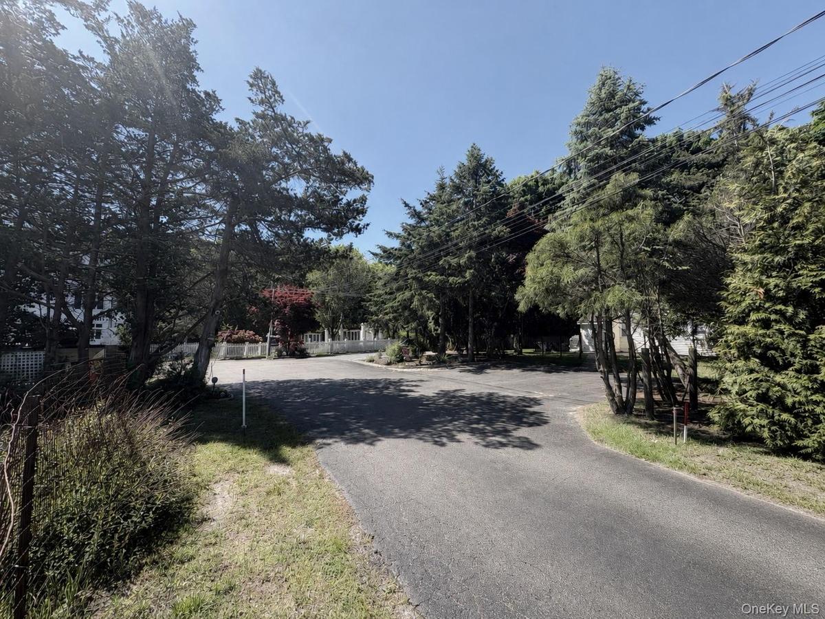 Entrance to all 3 properties