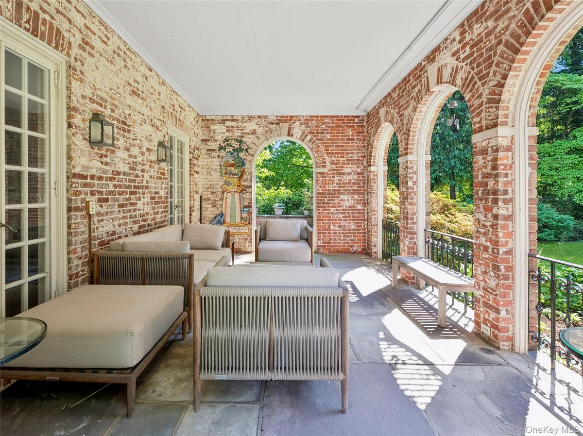 Covered loggia