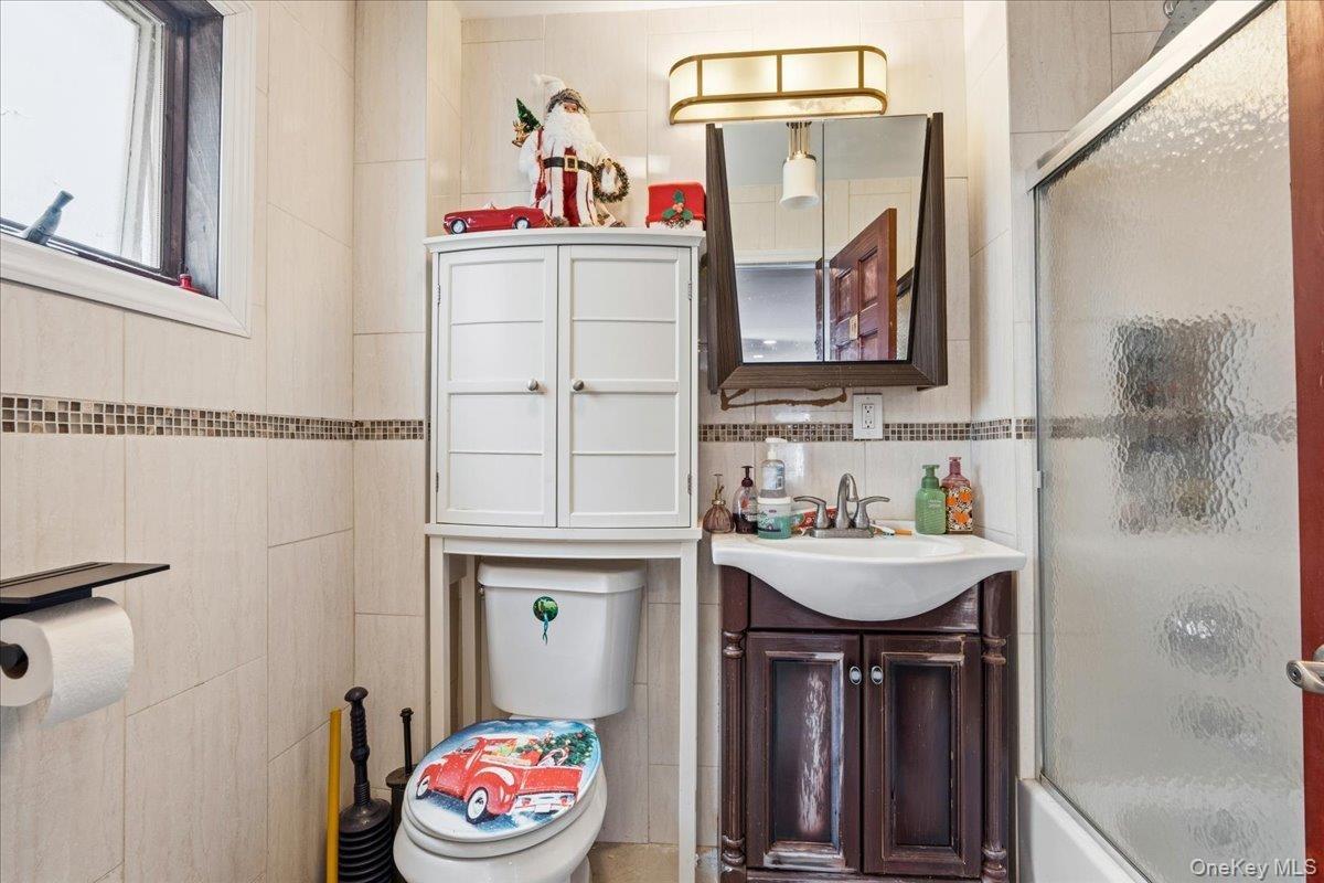 top unit bathroom