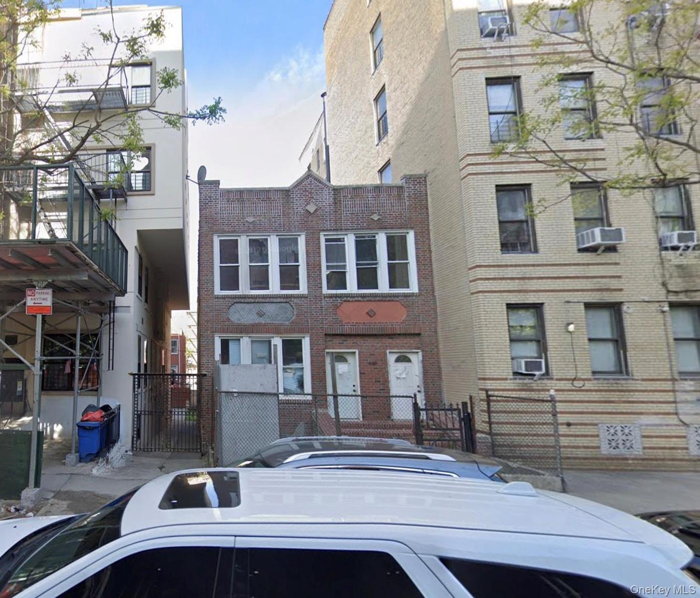1685 Eastburn Ave, Bronx, NY 10451.