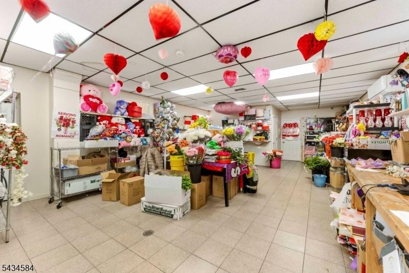 1st Floor retail