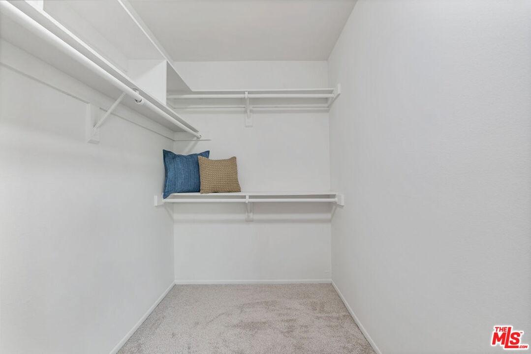 Junior Suite Closet