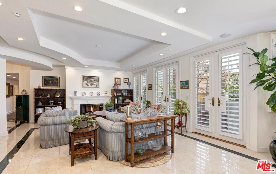 Great Room with Fireplace