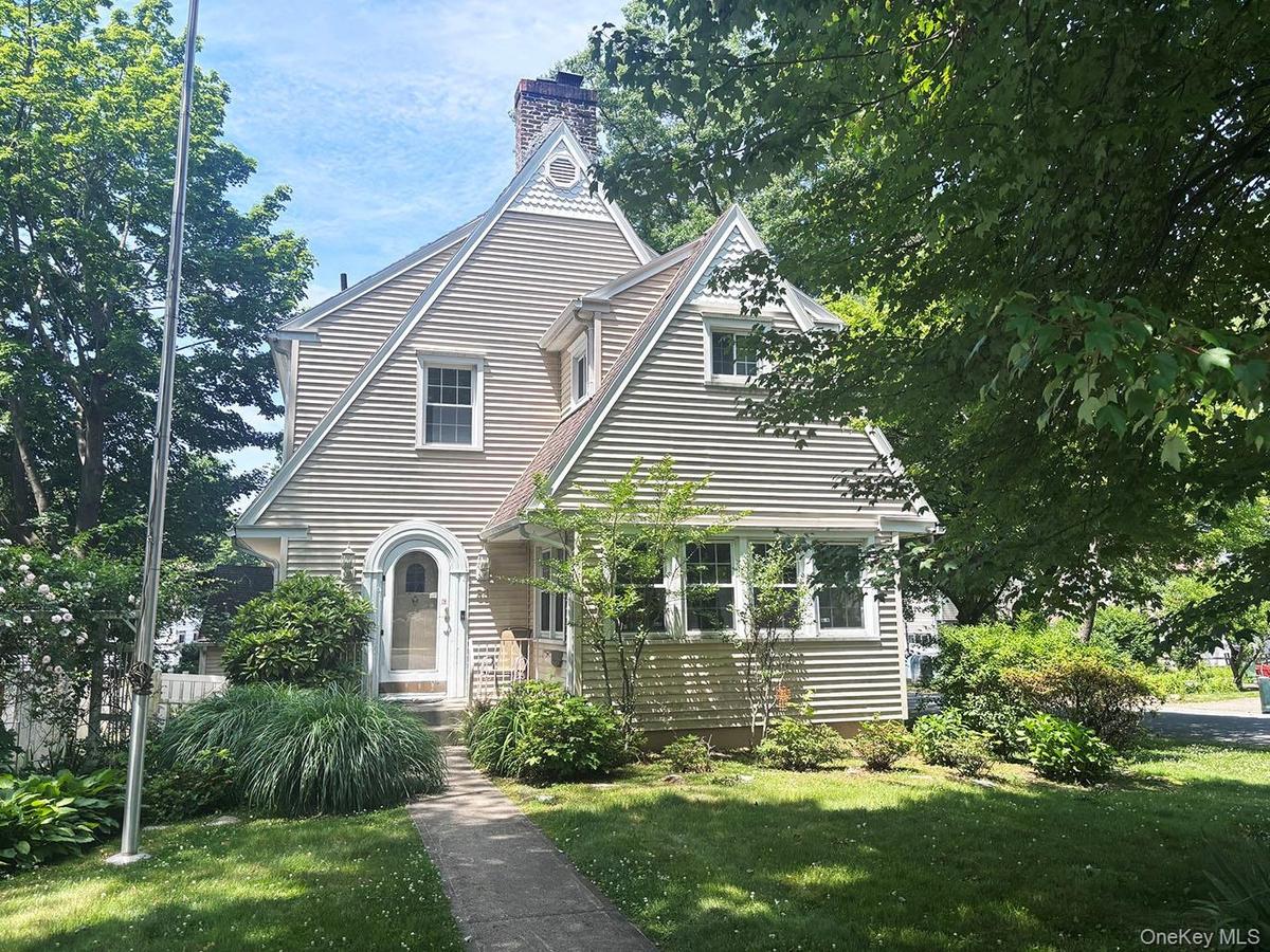 Charming Colonial