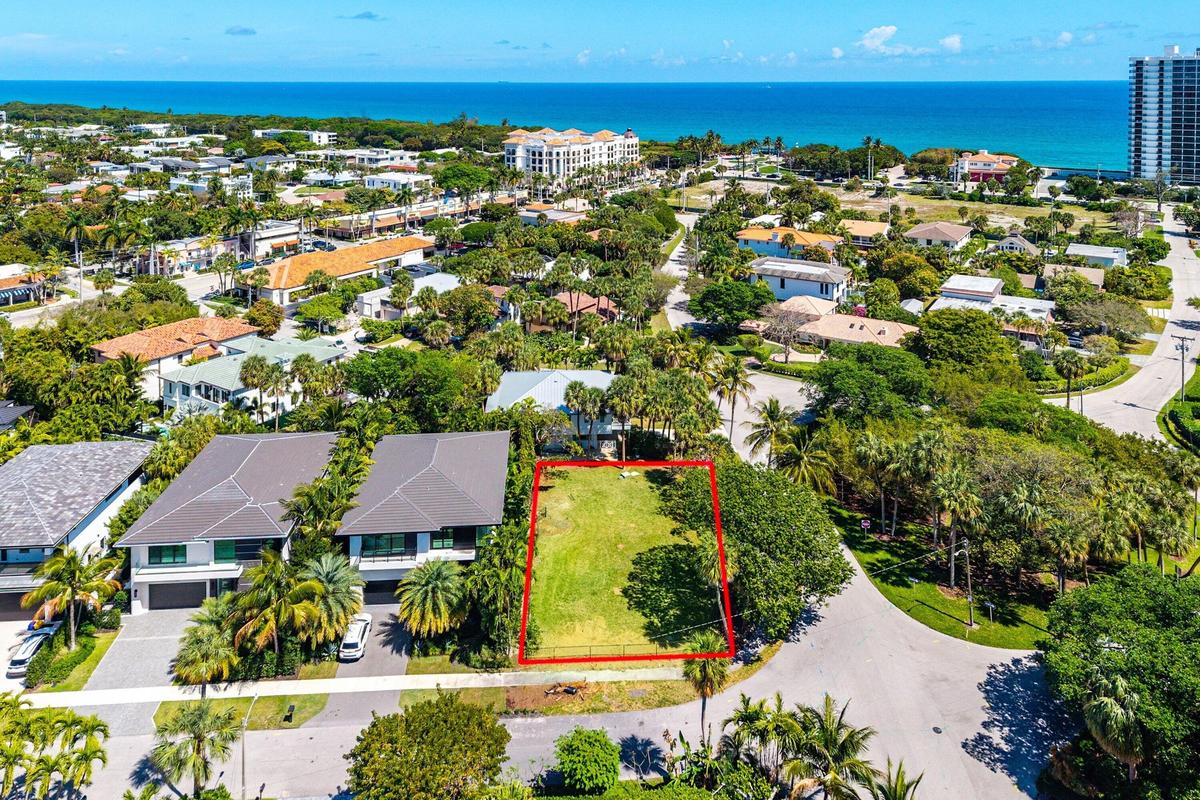 005-799ParkDriveWest-BocaRaton-FL-33432-