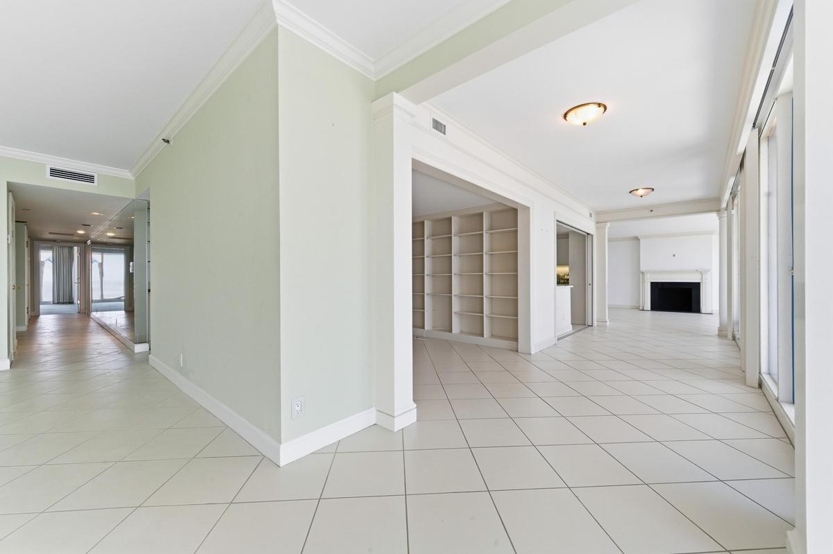 525_S_Flagler_Dr_20BC_WPB_003
