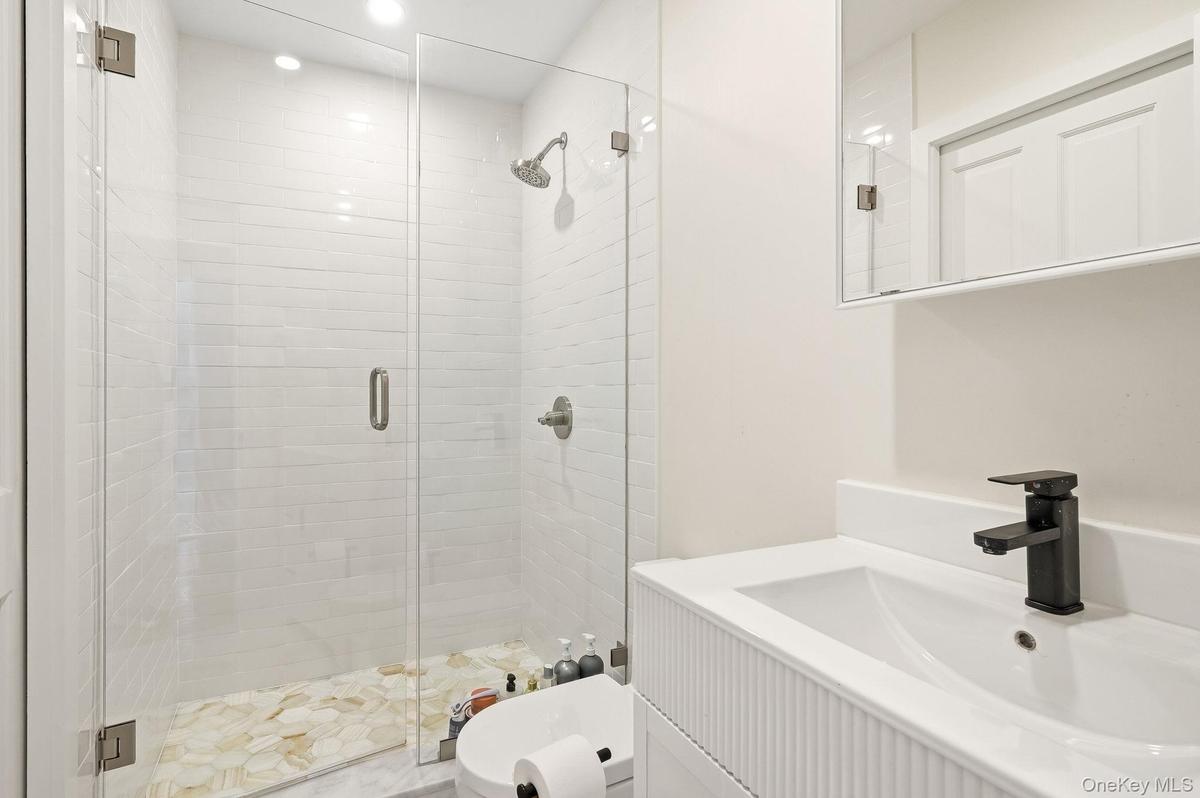 Newly Renovated Hall Bathroom