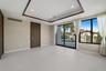 _LG10584-MLS