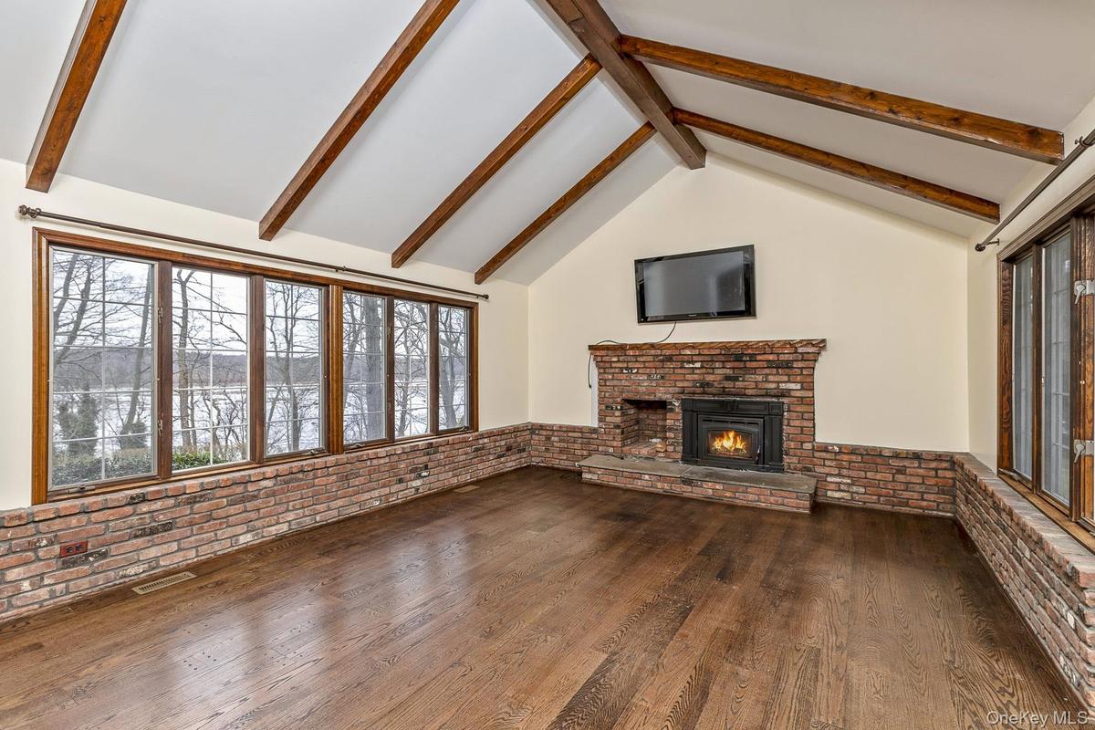 Vaulted Ceiling
