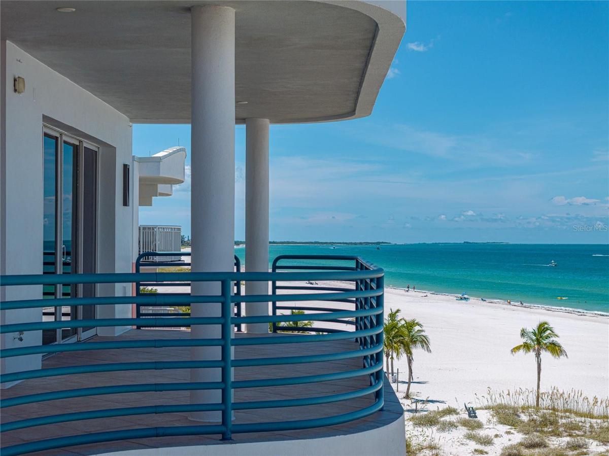 Despite how fabulous this home is... THIS IS THE STAR OF THE SHOW!