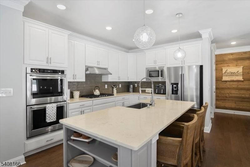 CHEFS KITCHEN