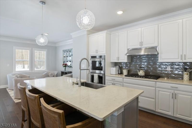 KITCHEN ALT VIEW