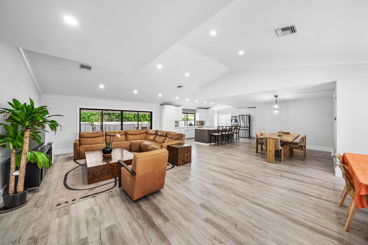 007-18235104thTerraceSouth-BocaRaton-FL-