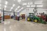 Repair/storage area with lift