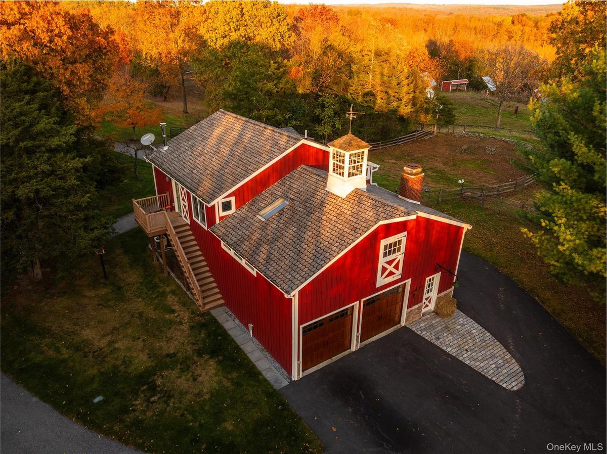 Horsebarn and Guest apartment