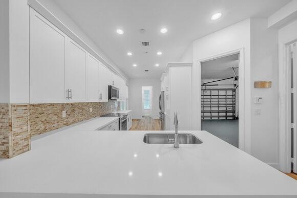 6 Kitchen (2)