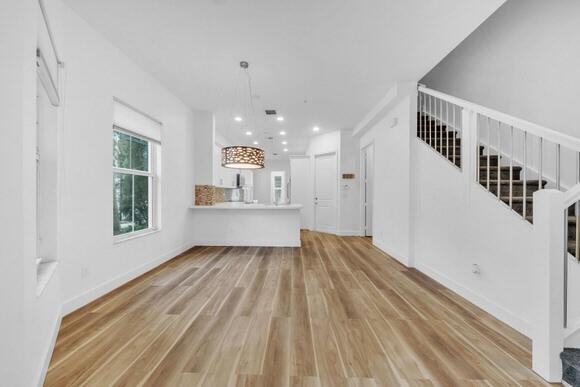 5 Living Area