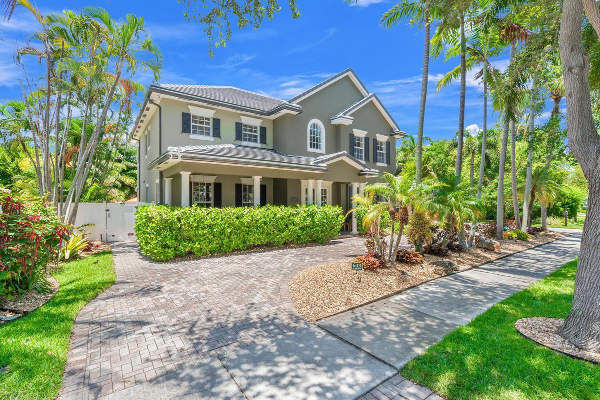 3-web-or-mls-633 NE 20th St, Wilton Mano