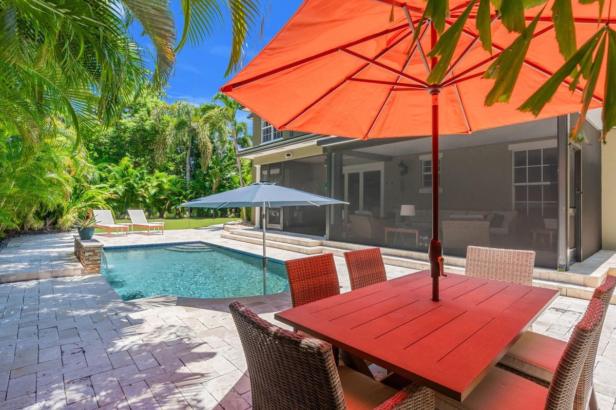 54-web-or-mls-633 NE 20th St, Wilton Man