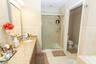 full bathroom #2