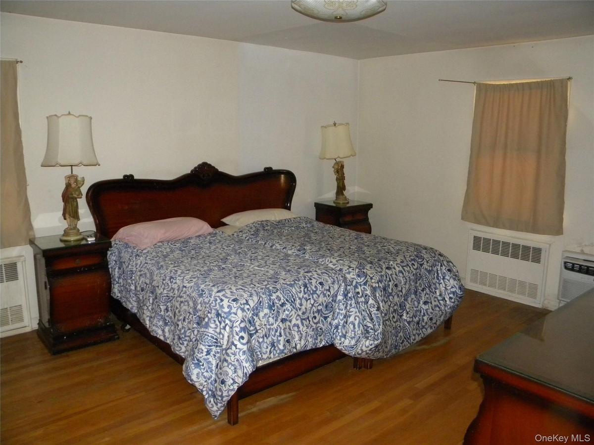 Large Bedroom with En Suite