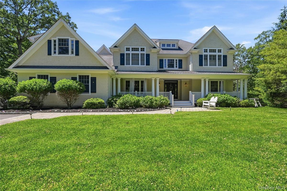 Front with Walkway