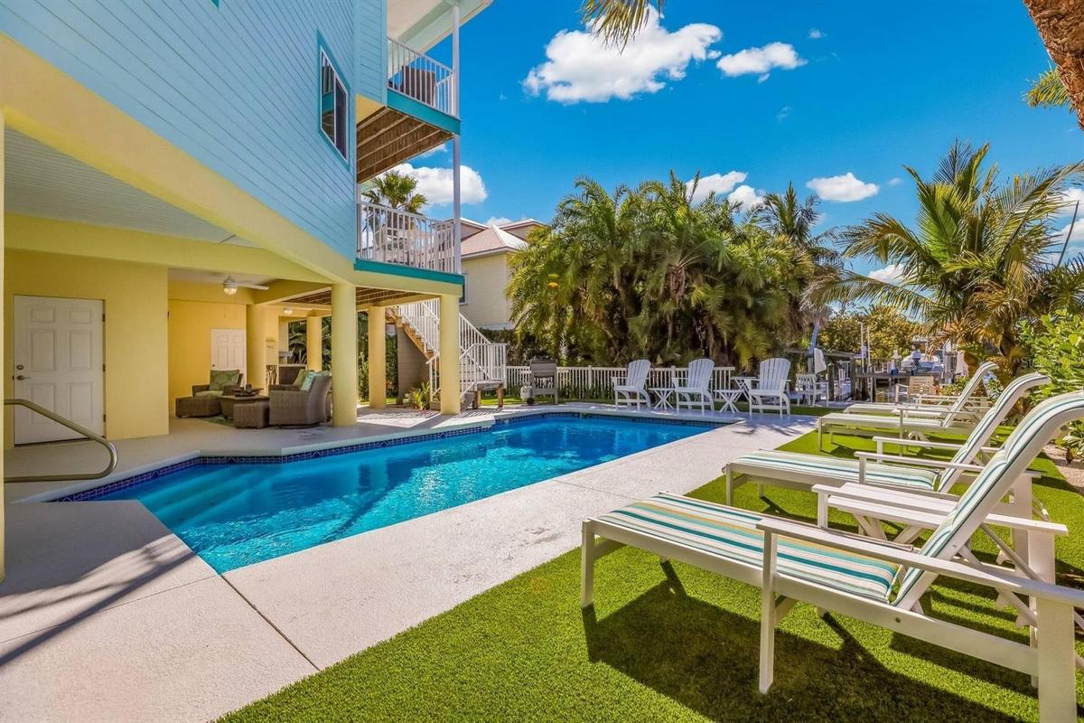 Heated saltwater pool!