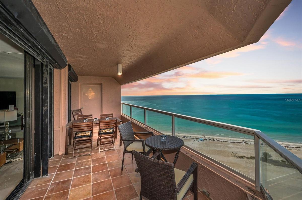 Gulf Front Paradiso...Wow Factor Terrace featuring Sweeping Aquamarine Seascapes, Balmy Beach Breezes and Lighted Clearwater Harbor Panorama!