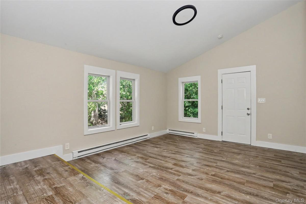 2 BR apartment living room