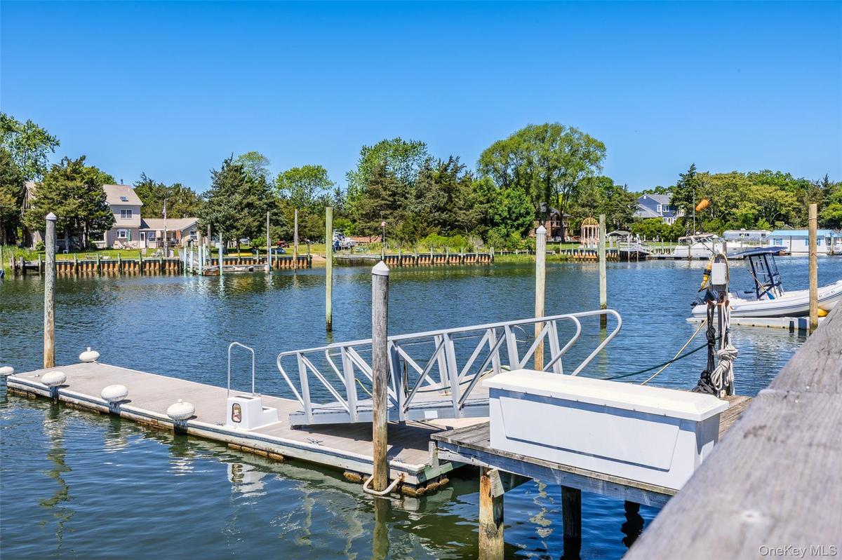 dock with quick access to bay