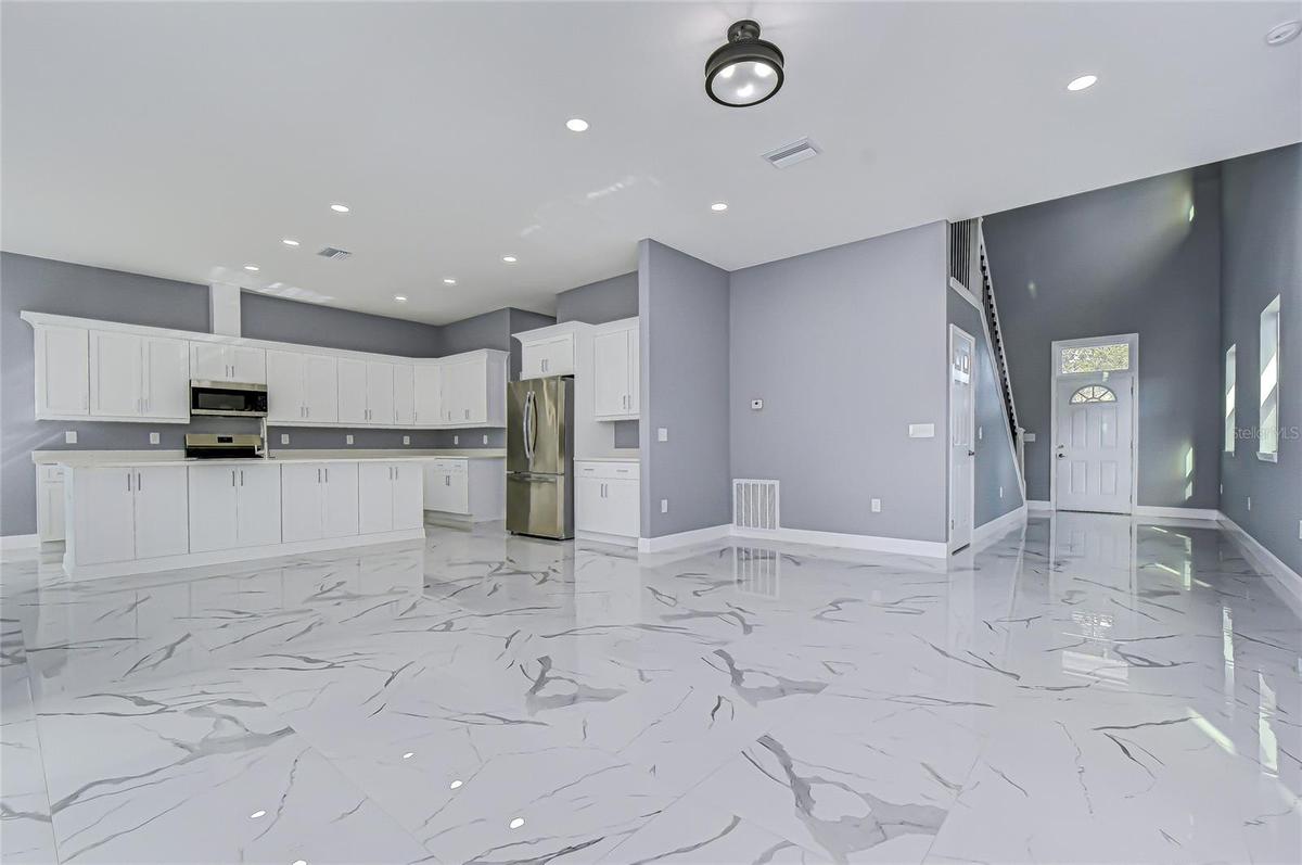 kitchen similar finishes