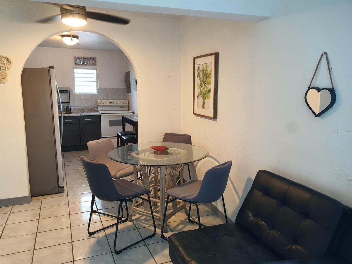 Grande Living, Dining, Kitchen