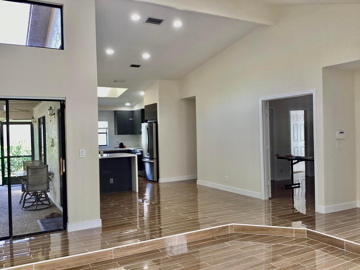 OPEN LIVING AREA