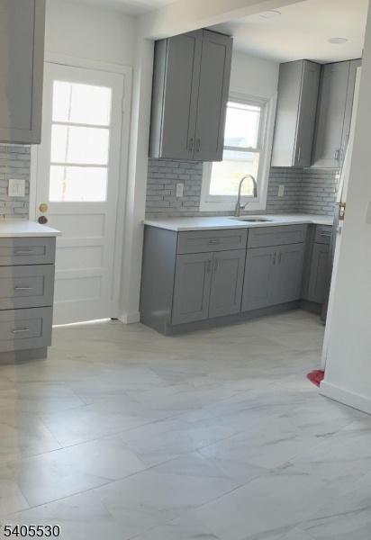 aptm R2 kitchen