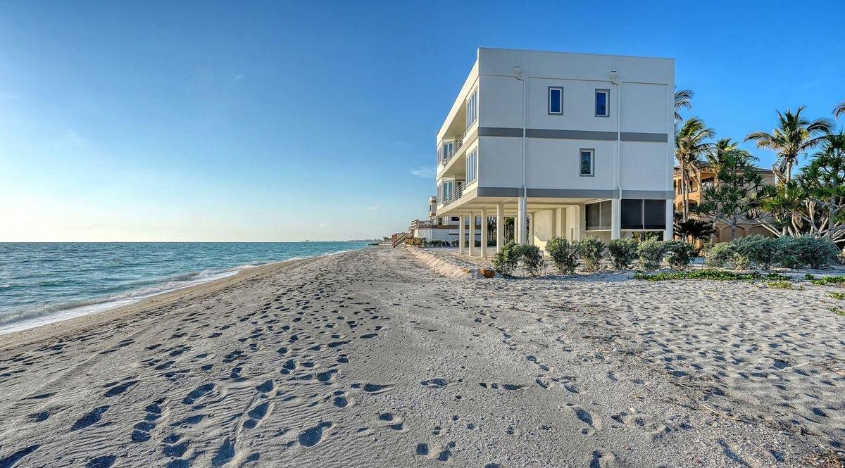 Luxury Beachfront Escape
