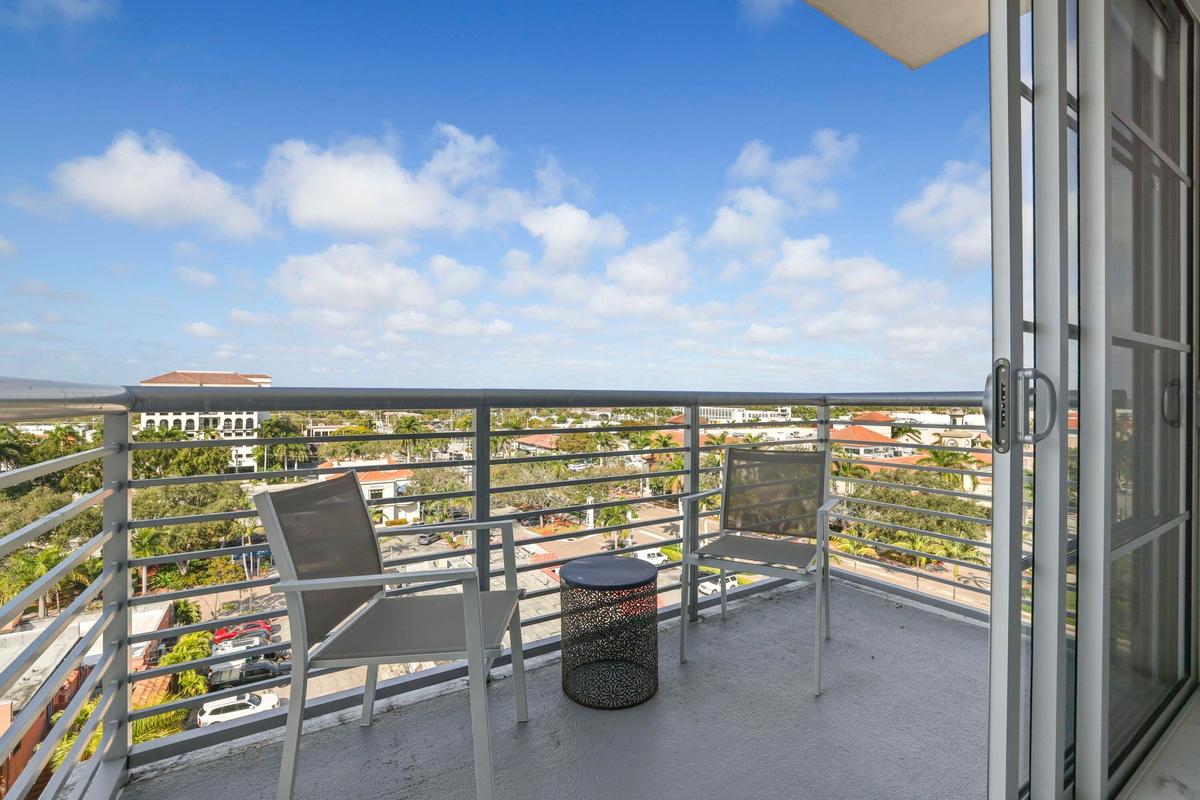 Unit 823 - 23 Balcony (west view)