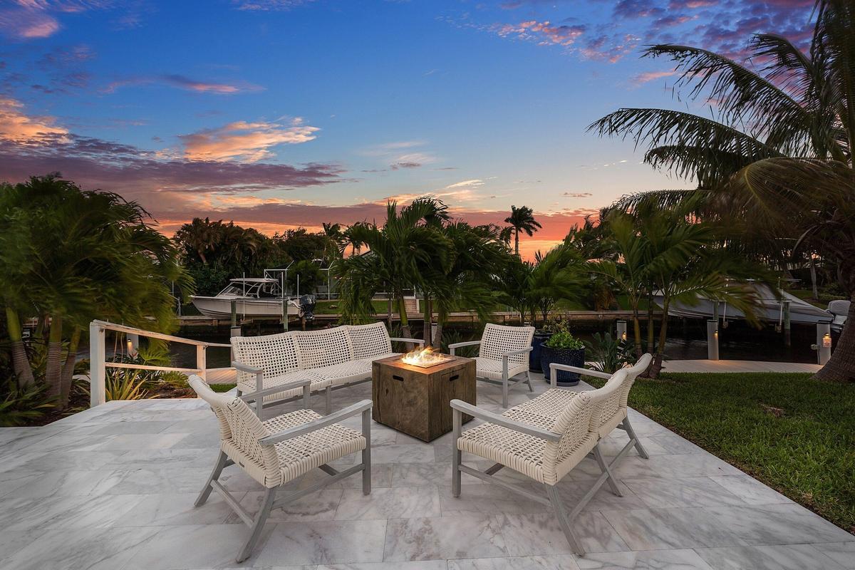 070-800HollyLane-BocaRaton-FL-33486-SMAL
