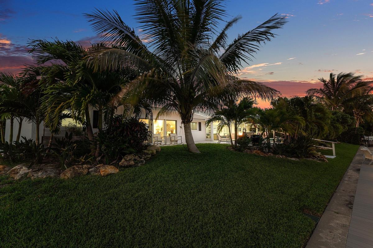 075-800HollyLane-BocaRaton-FL-33486-SMAL