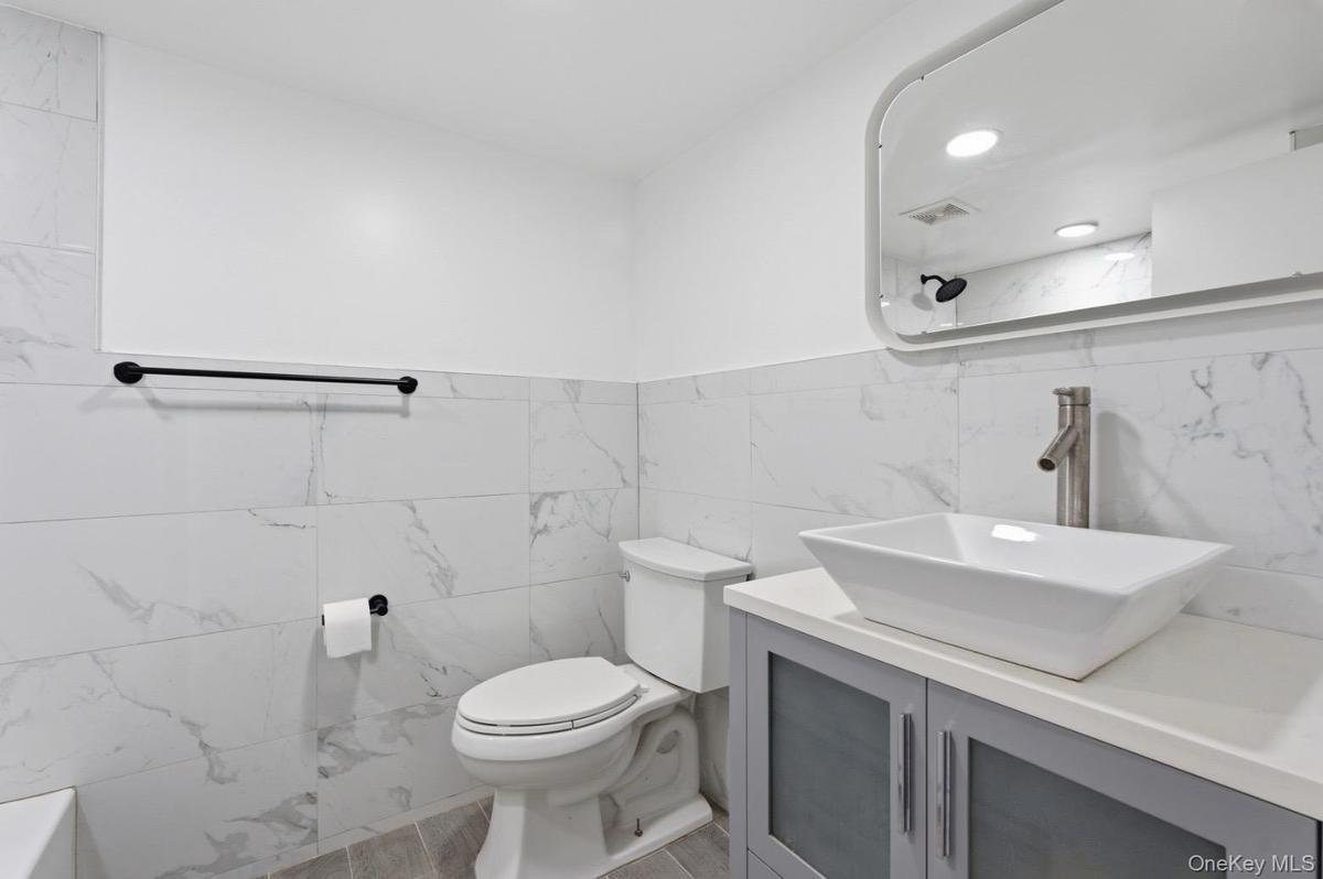 Full Bathroom in basement