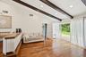 18_living room